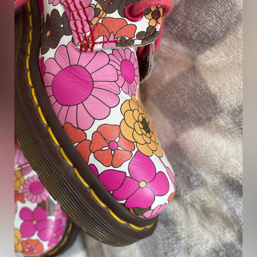 Rare Dr. Martens 1460 Pascal Pink Rose VintageDaisy RETRO Floral Boots Doc's - Picture 7 of 9